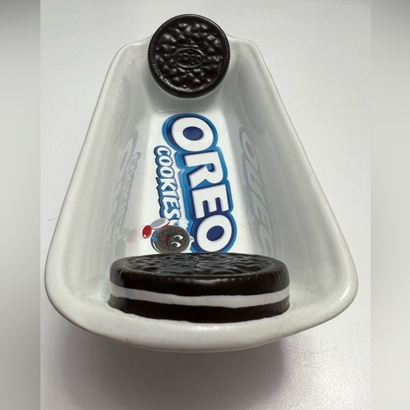Three OREO Cookies Ceramic Banana Split Dish Bowl by Houston Harvest. - Picture 4 of 8